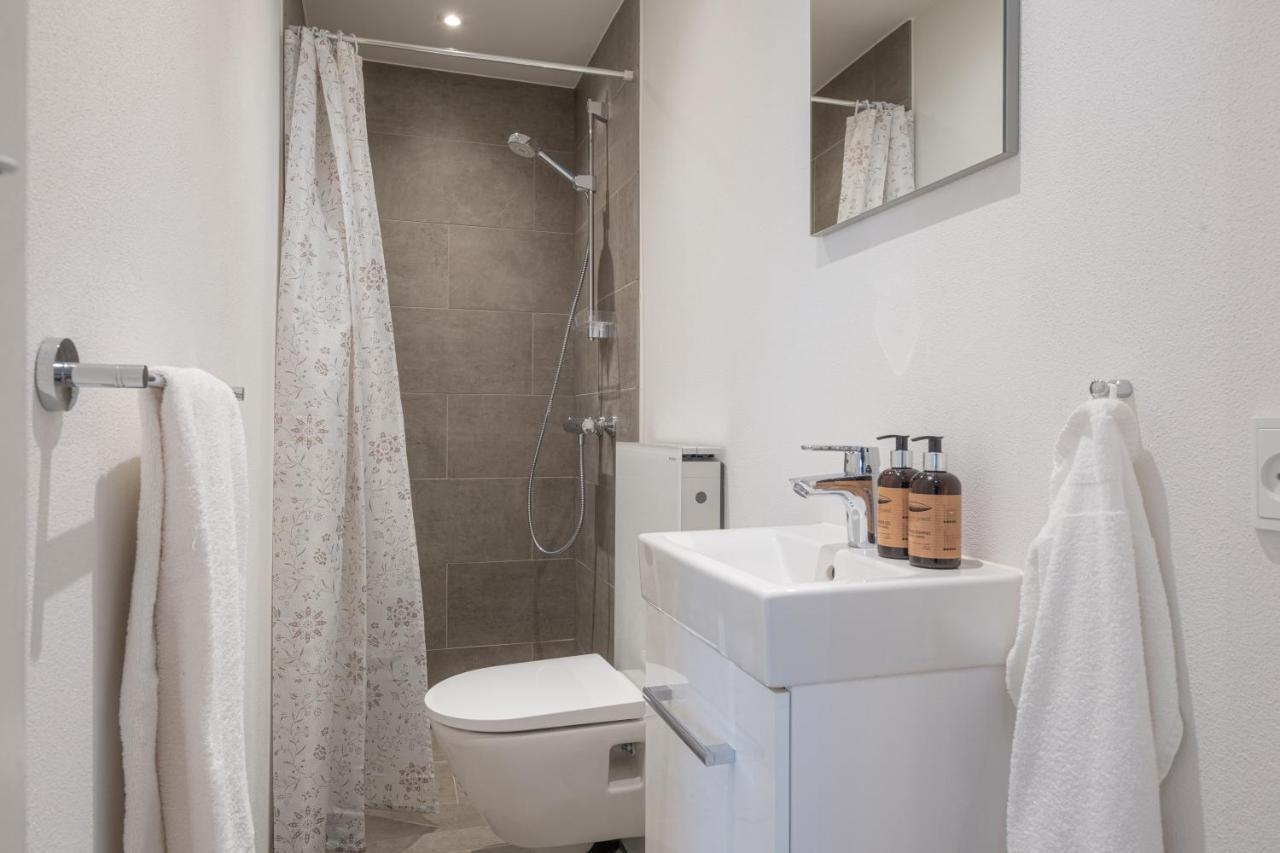 Newly Renovated 1-Bed Apartment In อัลบอร์ ภายนอก รูปภาพ